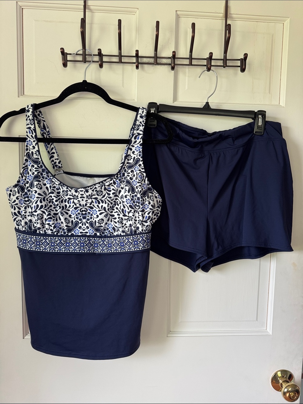 Lands' End Navy & White Floral Underwire 14DD Tankini with Navy Swim Shorts